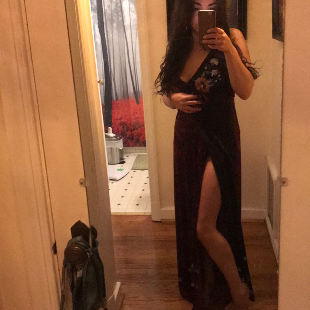NWT maxi velvet wrap dress - Picture 7 of 7